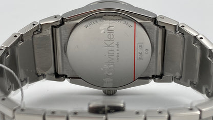 Neue, in der Schweiz hergestellte CALVIN KLEIN Step Damenuhr mit schwarzem Zifferblatt