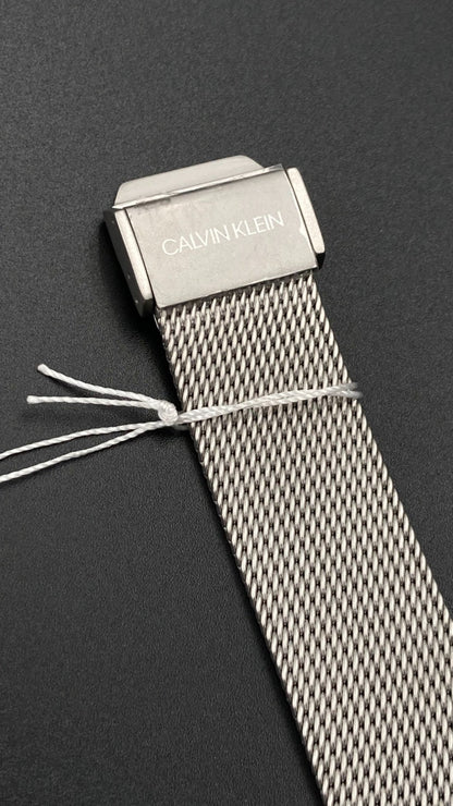 Neue, in der Schweiz hergestellte CALVIN KLEIN Minimal Quartz Herrenuhr mit weißem Zifferblatt