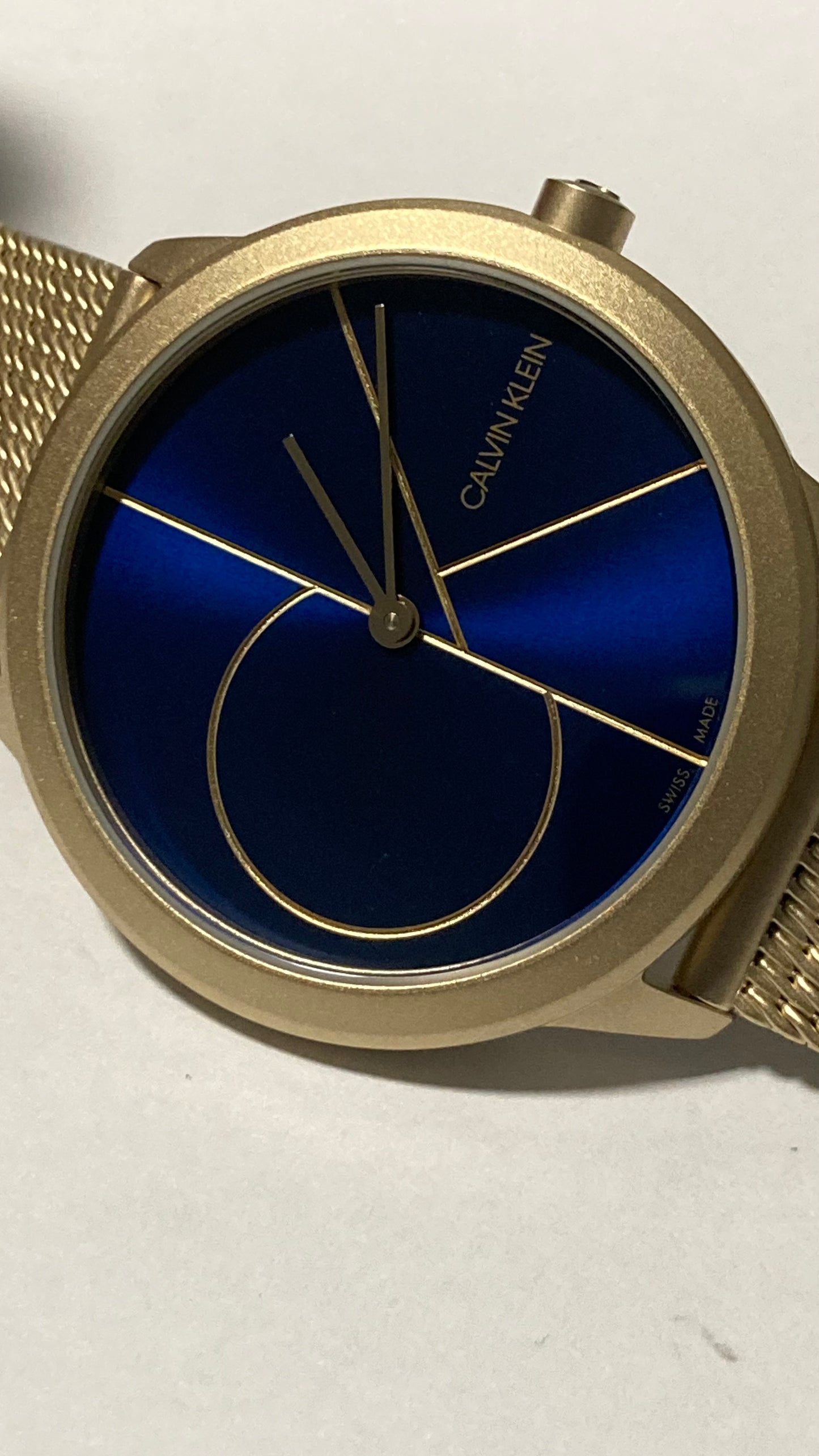 Neue, in der Schweiz hergestellte CALVIN KLEIN Minimal Quartz Unisex-Armbanduhr mit blauem Zifferblatt