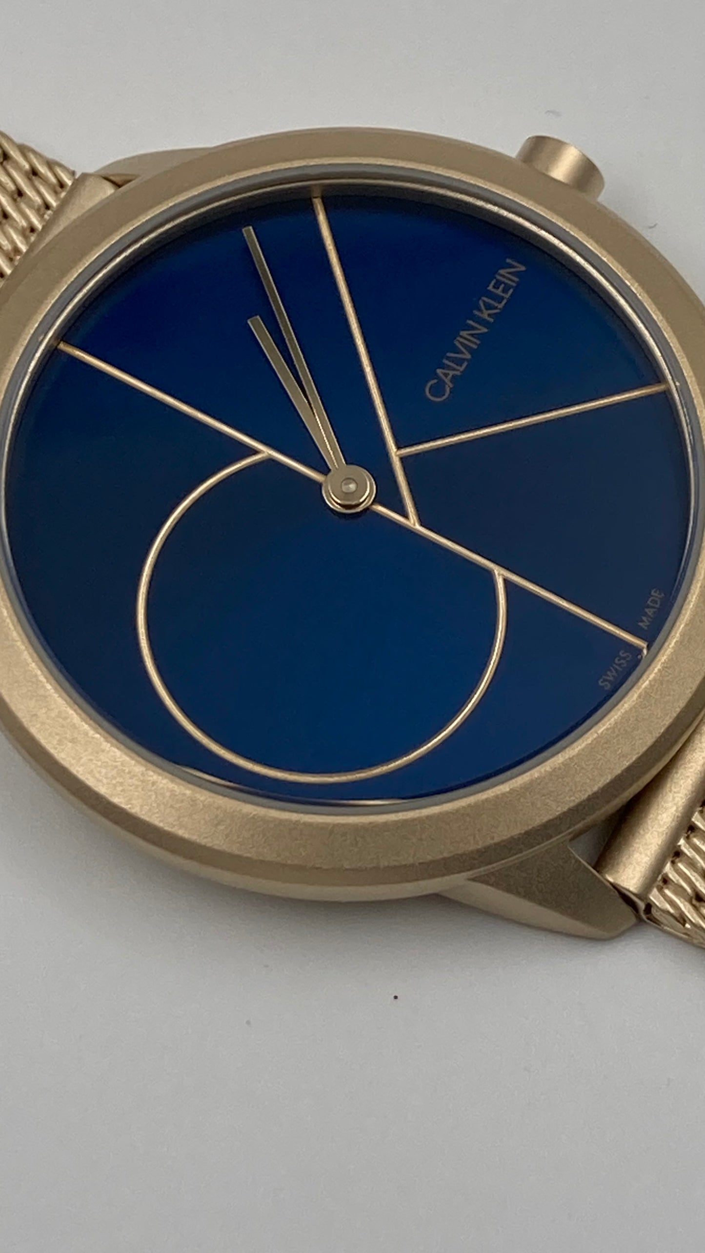 Neue, in der Schweiz hergestellte CALVIN KLEIN Minimal Quartz Unisex-Armbanduhr mit blauem Zifferblatt