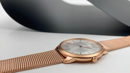 Neue, in der Schweiz hergestellte CALVIN KLEIN Unisex-Armbanduhr „Minimal“ in Roségold