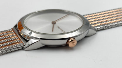 Neue, in der Schweiz hergestellte CALVIN KLEIN Minimal Quartz Unisex-Armbanduhr mit silbernem Zifferblatt