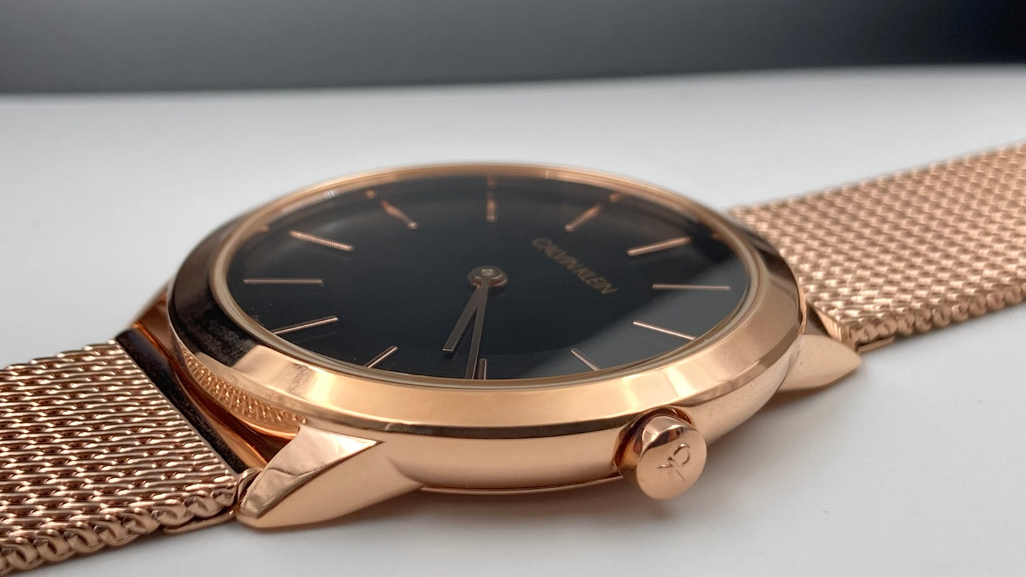 Neue, in der Schweiz hergestellte CALVIN KLEIN Minimal Quartz Damenuhr mit schwarzem Zifferblatt