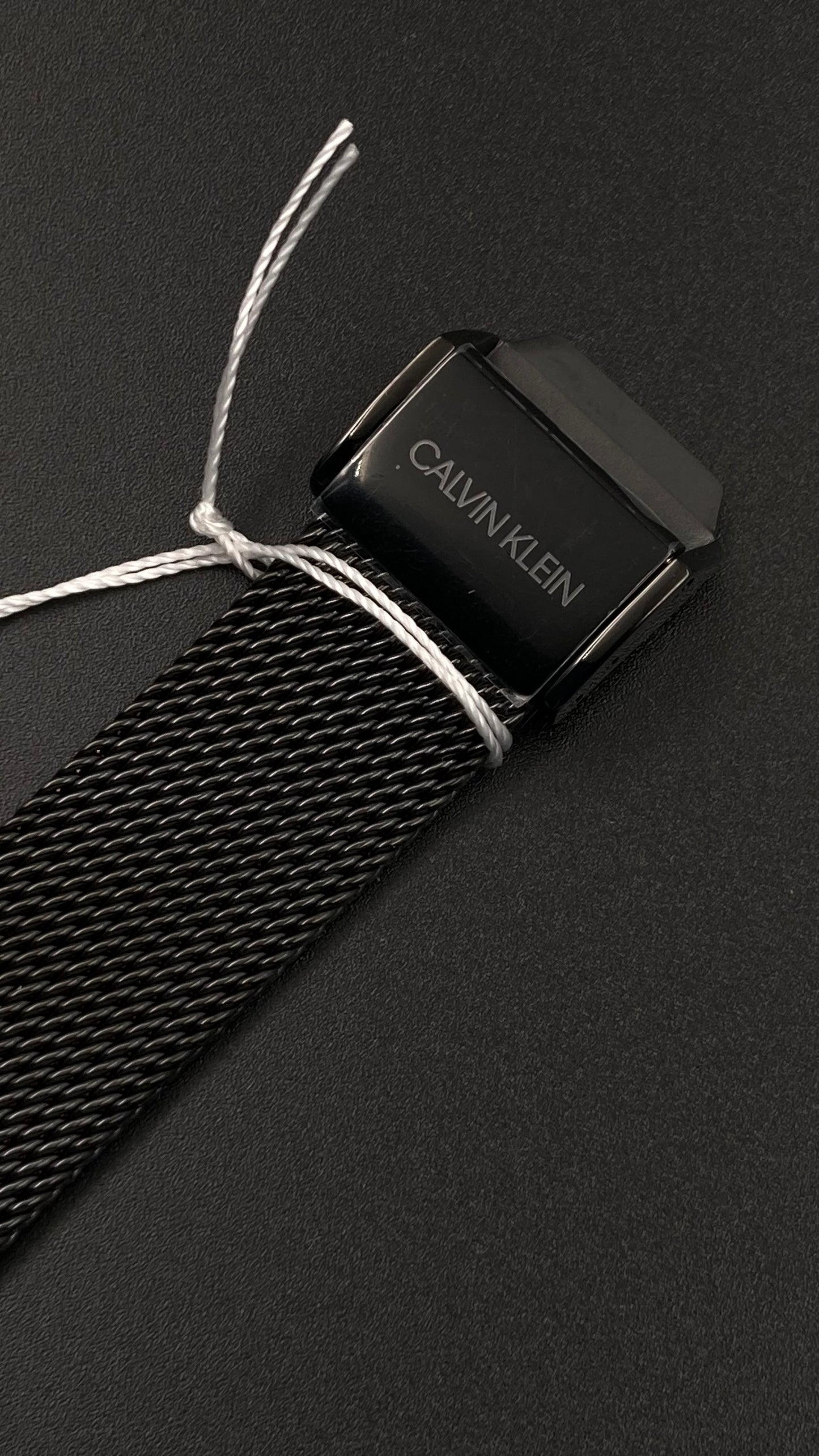 Neue, in der Schweiz hergestellte CALVIN KLEIN-Quarzuhr für Damen mit schwarzem Zifferblatt