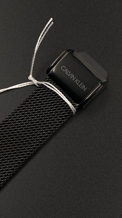 Neue, in der Schweiz hergestellte CALVIN KLEIN-Quarzuhr für Damen mit schwarzem Zifferblatt