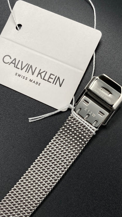 Neue, in der Schweiz hergestellte CALVIN KLEIN Minimal Quartz Damenuhr mit silbernem Zifferblatt