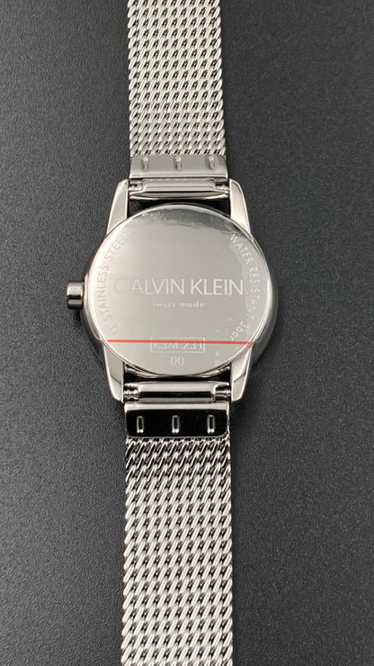 Neue, in der Schweiz hergestellte CALVIN KLEIN Minimal Quartz Damenuhr mit silbernem Zifferblatt