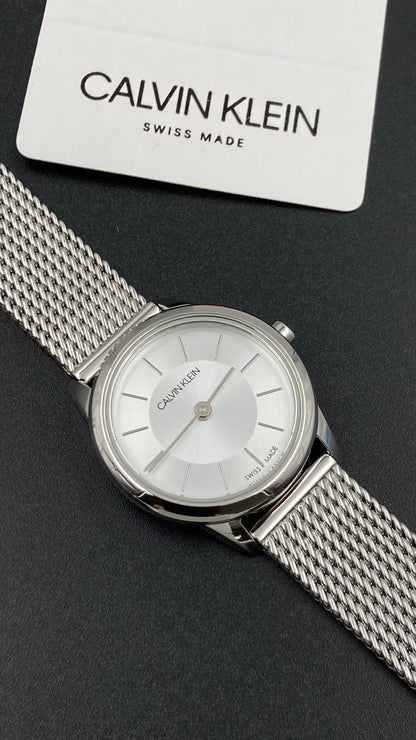 Neue, in der Schweiz hergestellte CALVIN KLEIN Minimal Quartz Damenuhr mit silbernem Zifferblatt