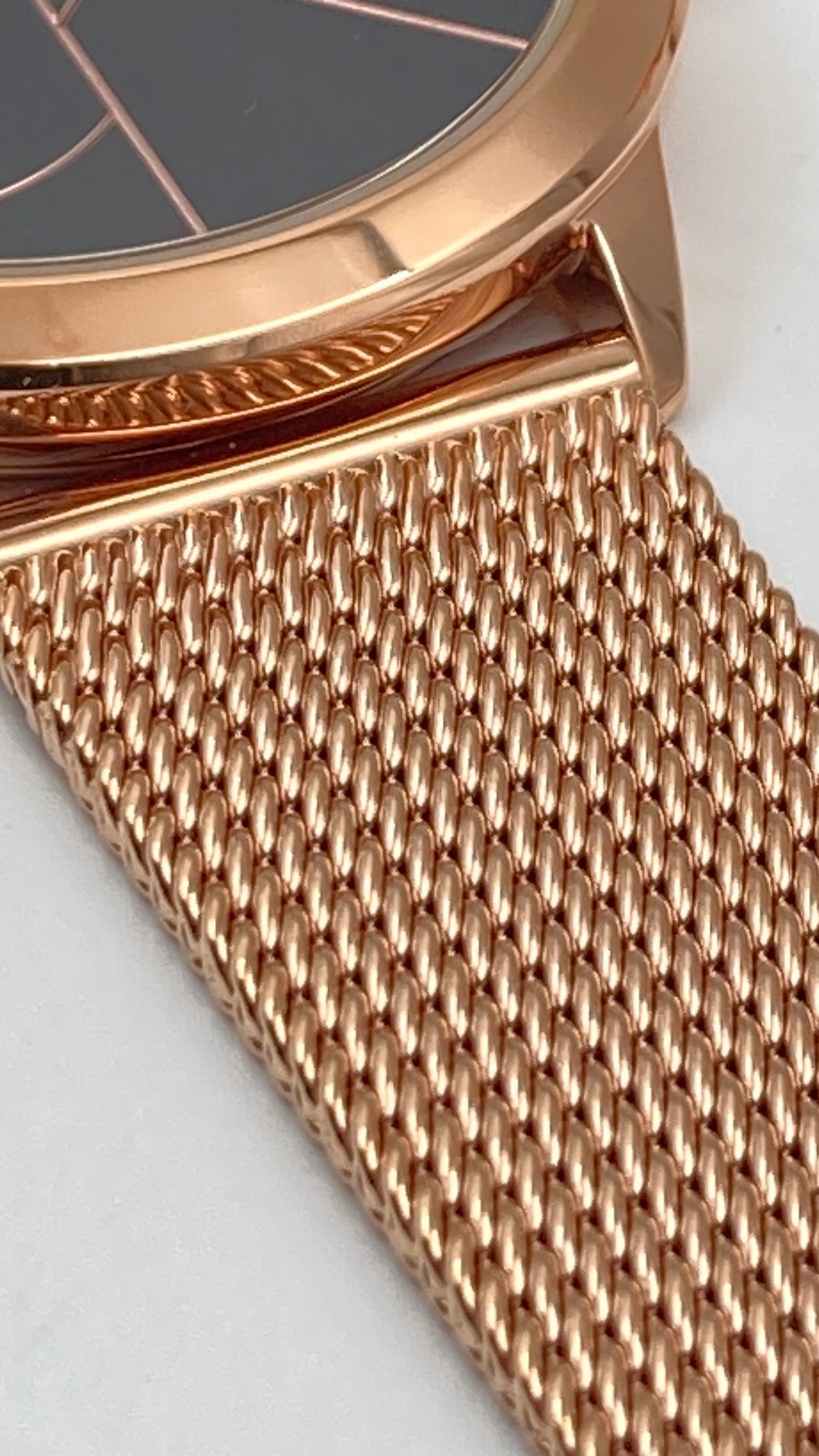 Neue, in der Schweiz hergestellte CALVIN KLEIN Minimal Quartz Damenuhr mit schwarzem Zifferblatt