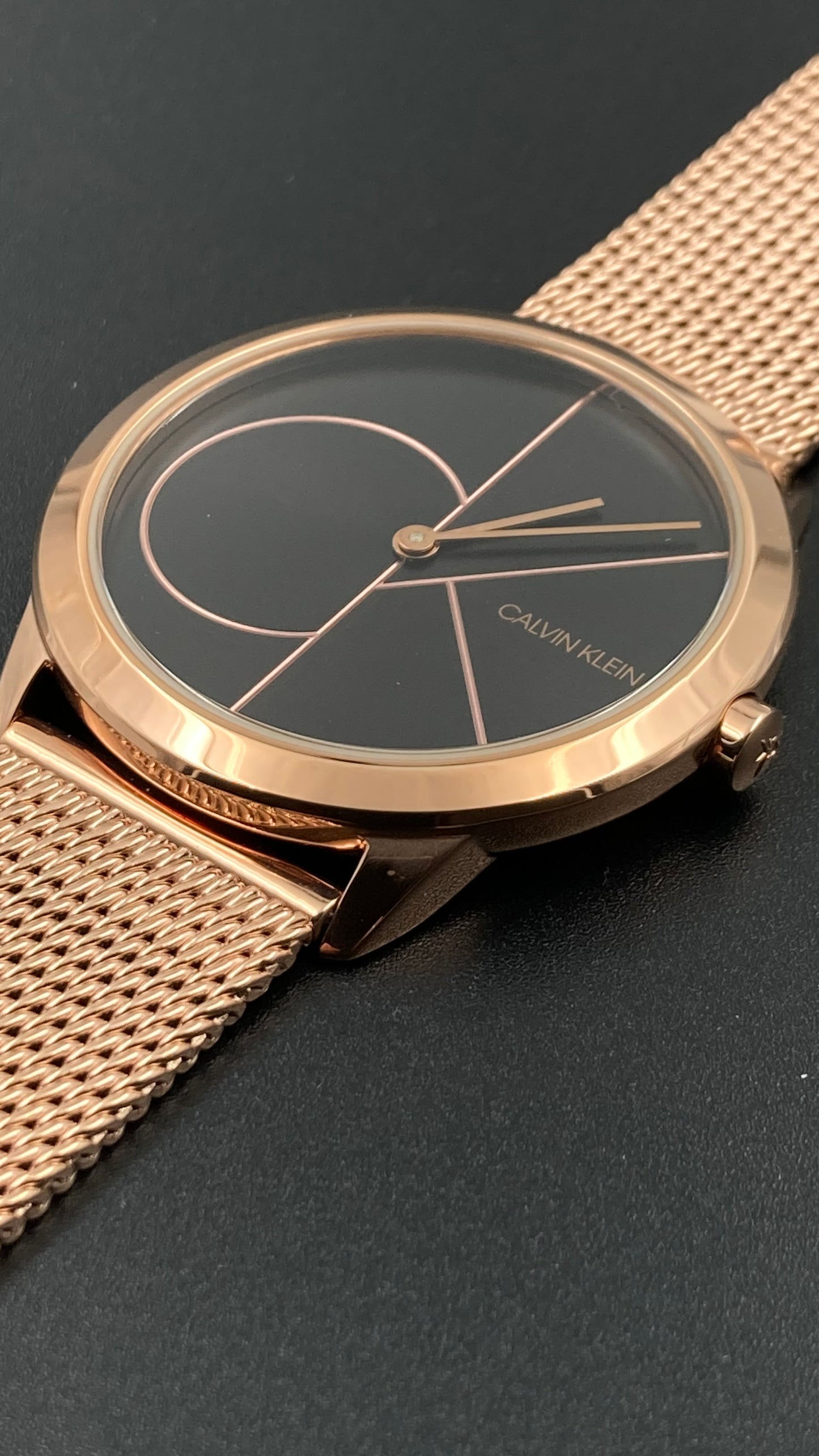 Neue, in der Schweiz hergestellte CALVIN KLEIN Minimal Quartz Damenuhr mit schwarzem Zifferblatt