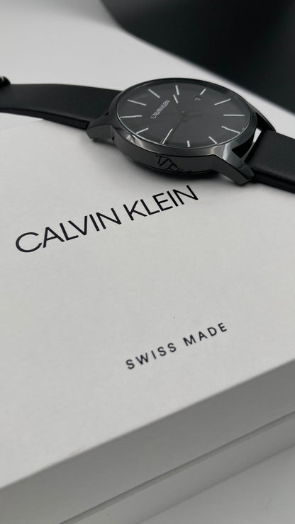 Neue, in der Schweiz hergestellte CALVIN KLEIN-Quarz-Herrenuhr mit schwarzem Zifferblatt