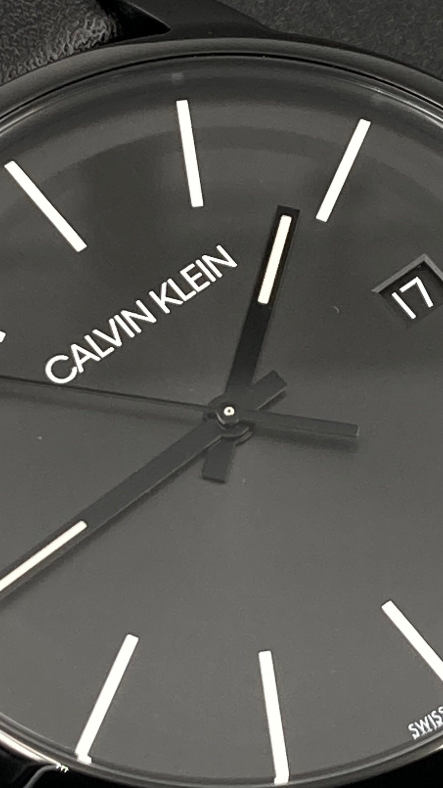 Neue, in der Schweiz hergestellte CALVIN KLEIN-Quarz-Herrenuhr mit schwarzem Zifferblatt