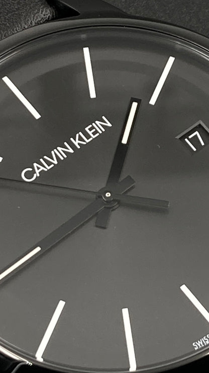 Neue, in der Schweiz hergestellte CALVIN KLEIN-Quarz-Herrenuhr mit schwarzem Zifferblatt