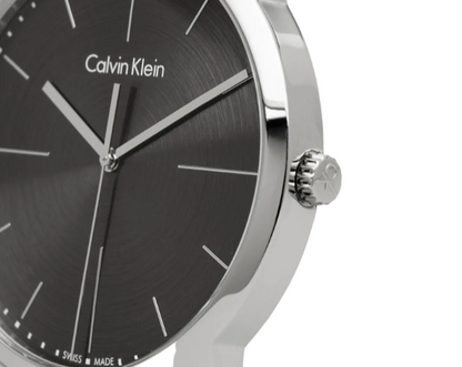 Neue, in der Schweiz hergestellte CALVIN KLEIN City-Uhr mit grauem Zifferblatt