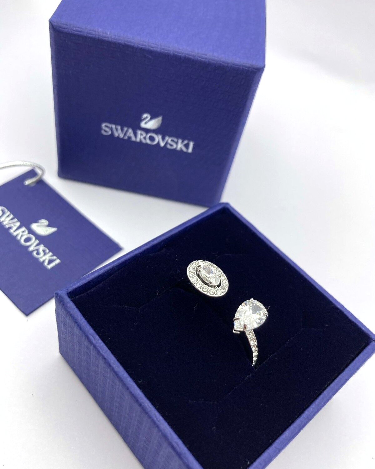 New SWAROVSKI ATTRACT CRYSTAL RING - SIZE 60