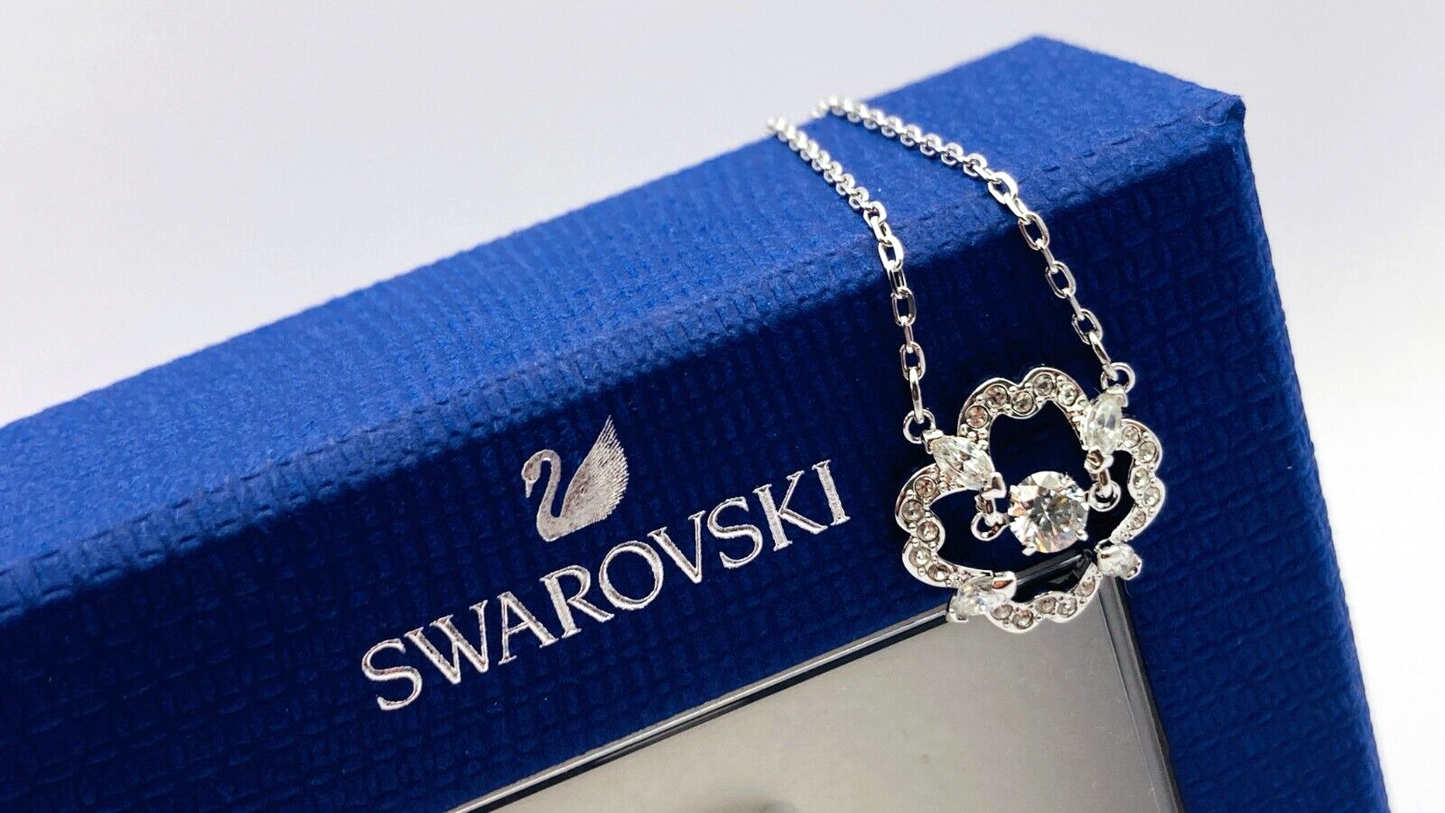 New SWAROVSKI CRYSTAL SPARKLING FLOWER NECKLACE