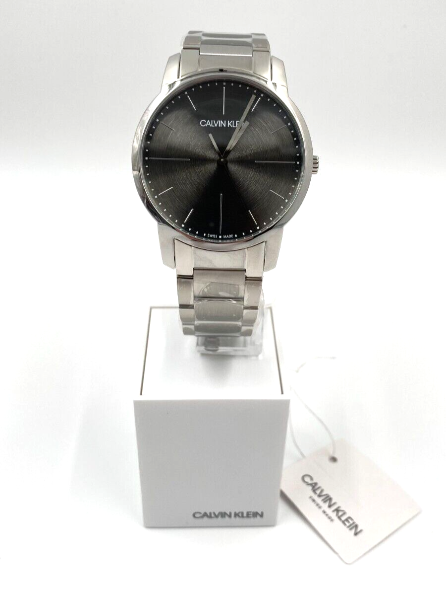 Neue, in der Schweiz hergestellte CALVIN KLEIN City-Uhr mit grauem Zifferblatt