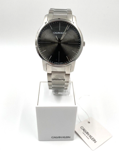Neue, in der Schweiz hergestellte CALVIN KLEIN City-Uhr mit grauem Zifferblatt