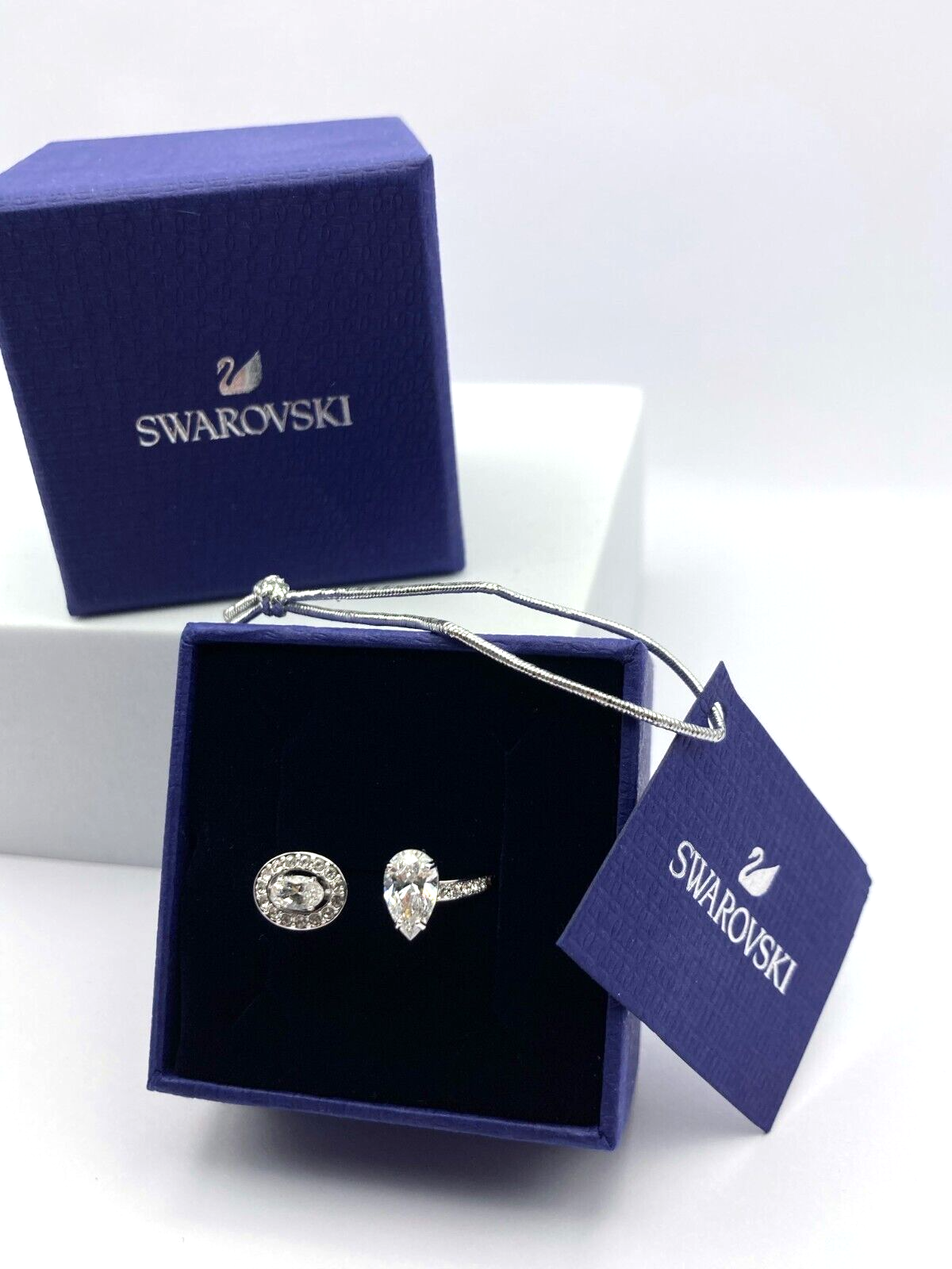 New SWAROVSKI ATTRACT CRYSTAL RING - SIZE 60