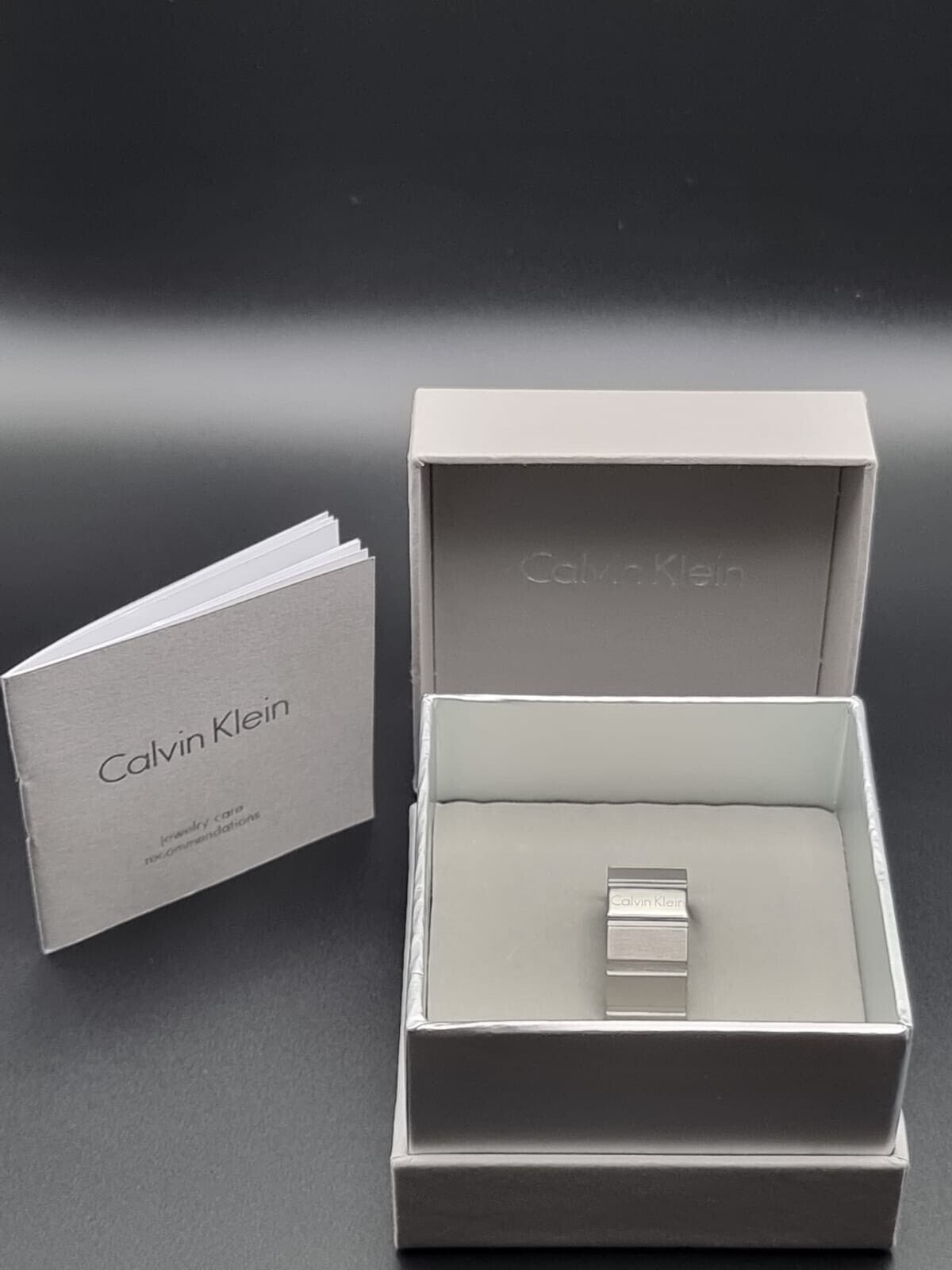 New CALVIN KLEIN PLATE KJ5SMR080110 STAINLESS STEEL MEN'S RING - SIZE 62