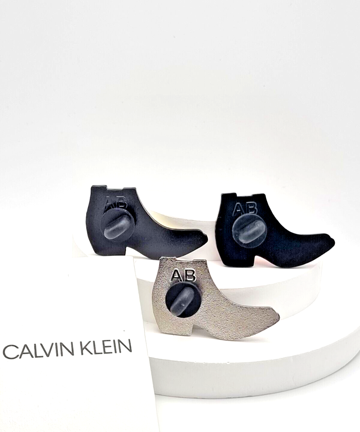 New CALVIN KLEIN JEANS KJJNDH300100 UNISEX PINS-UP