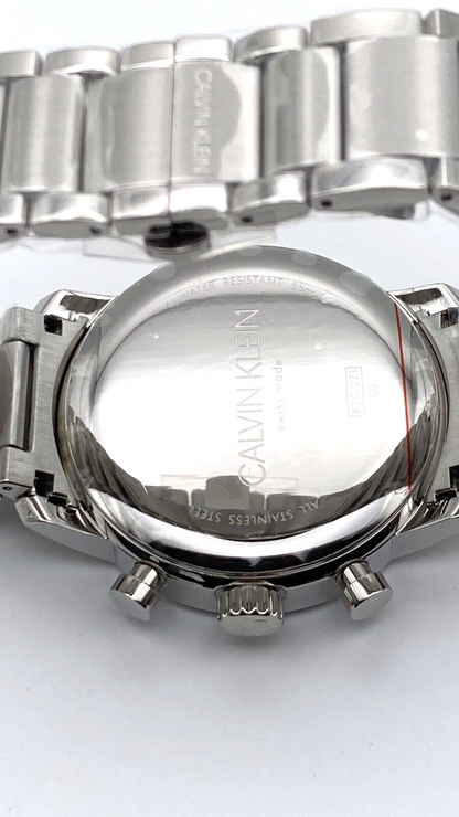 Neue, in der Schweiz hergestellte CALVIN KLEIN City Chronographenuhr mit grauem, silbernem Zifferblatt