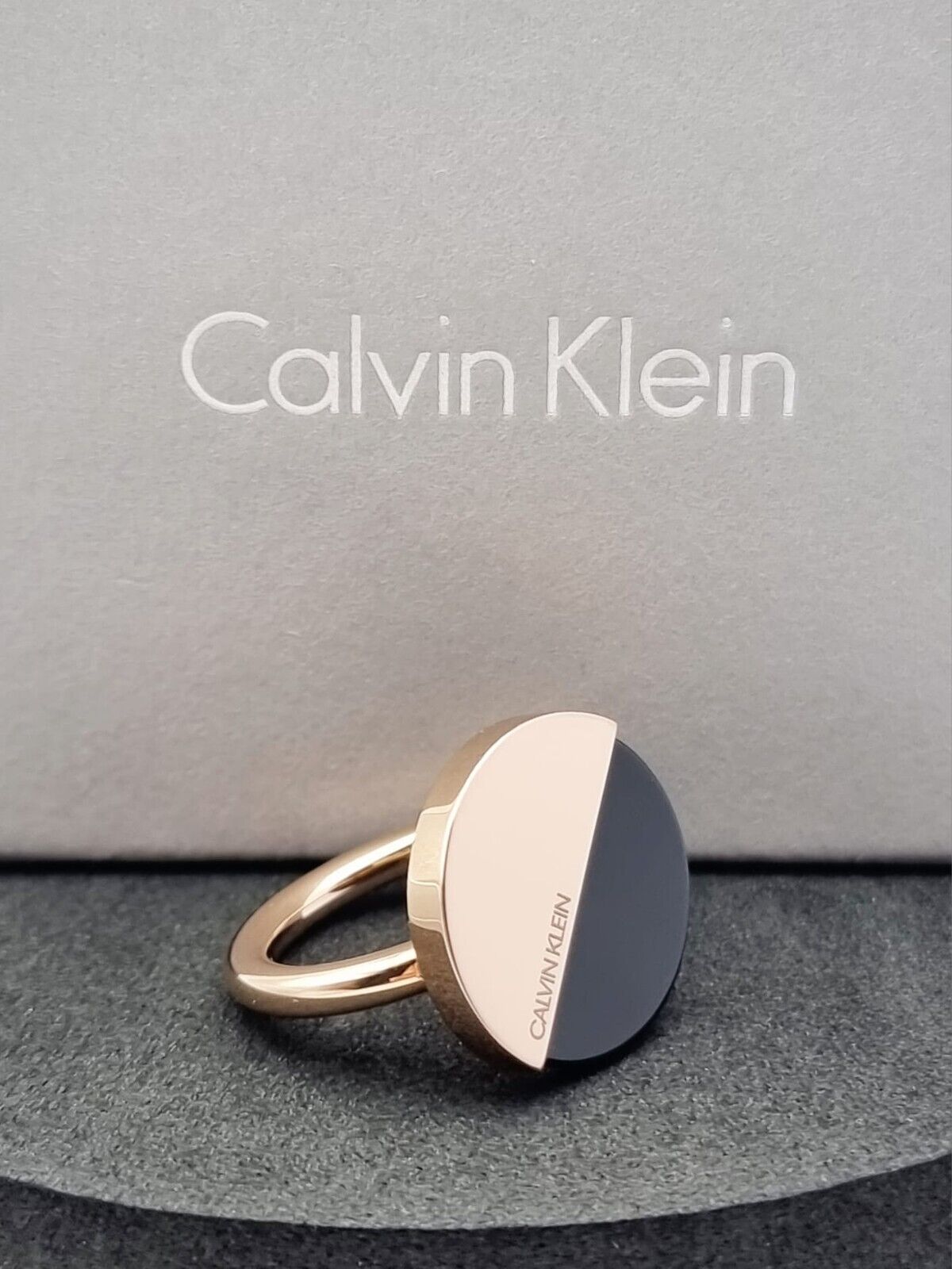 Neu CALVIN KLEIN SPICY KJ8RBR140108 ROSÉGOLD RING - SCHWARZER STEIN - GRÖSSE 57