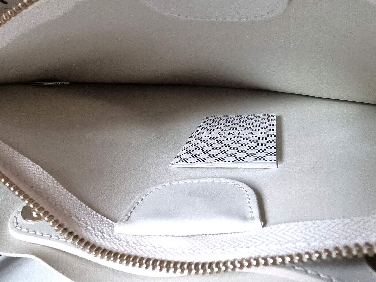 Neue FURLA EDEN M TOTE BAG - PETOLO