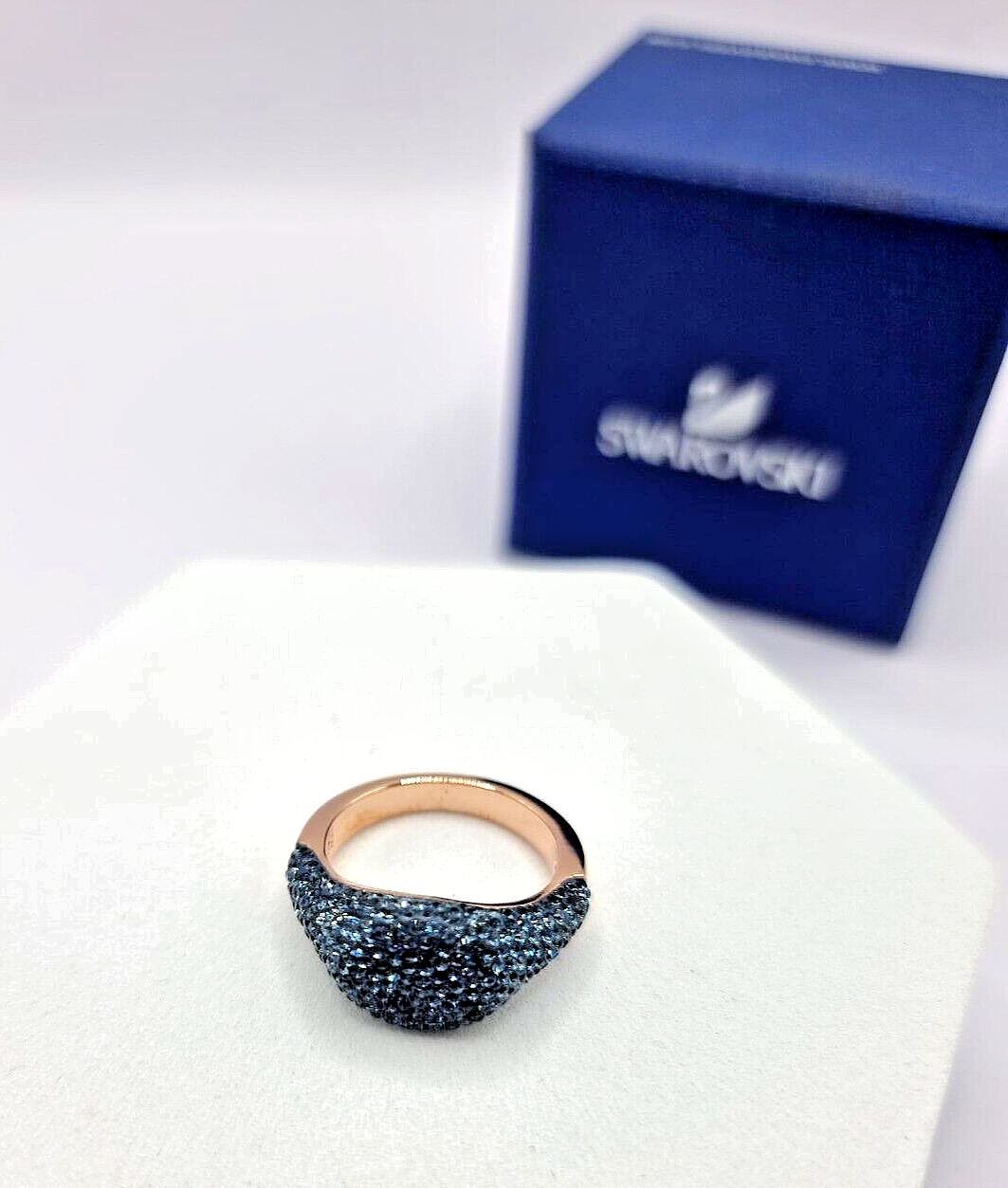 New SWAROVSKI STONE SIGNET RING - BLAU ROSEGOLD PLATED - GR. 55