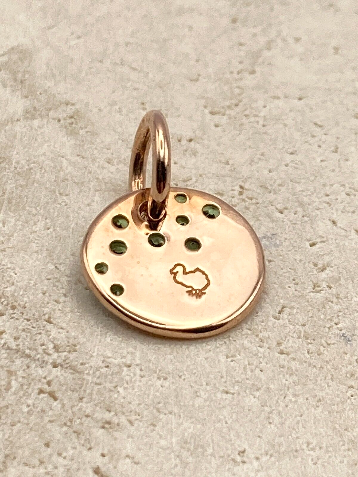 Neu DODO PRECIOUS TAG CHARM - 9kt GOLD/TSAVORITE STEINE