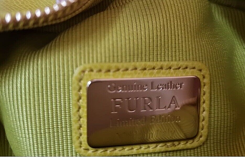 Neu FURLA YO-YO Mini XBody Bag - Senfgelb