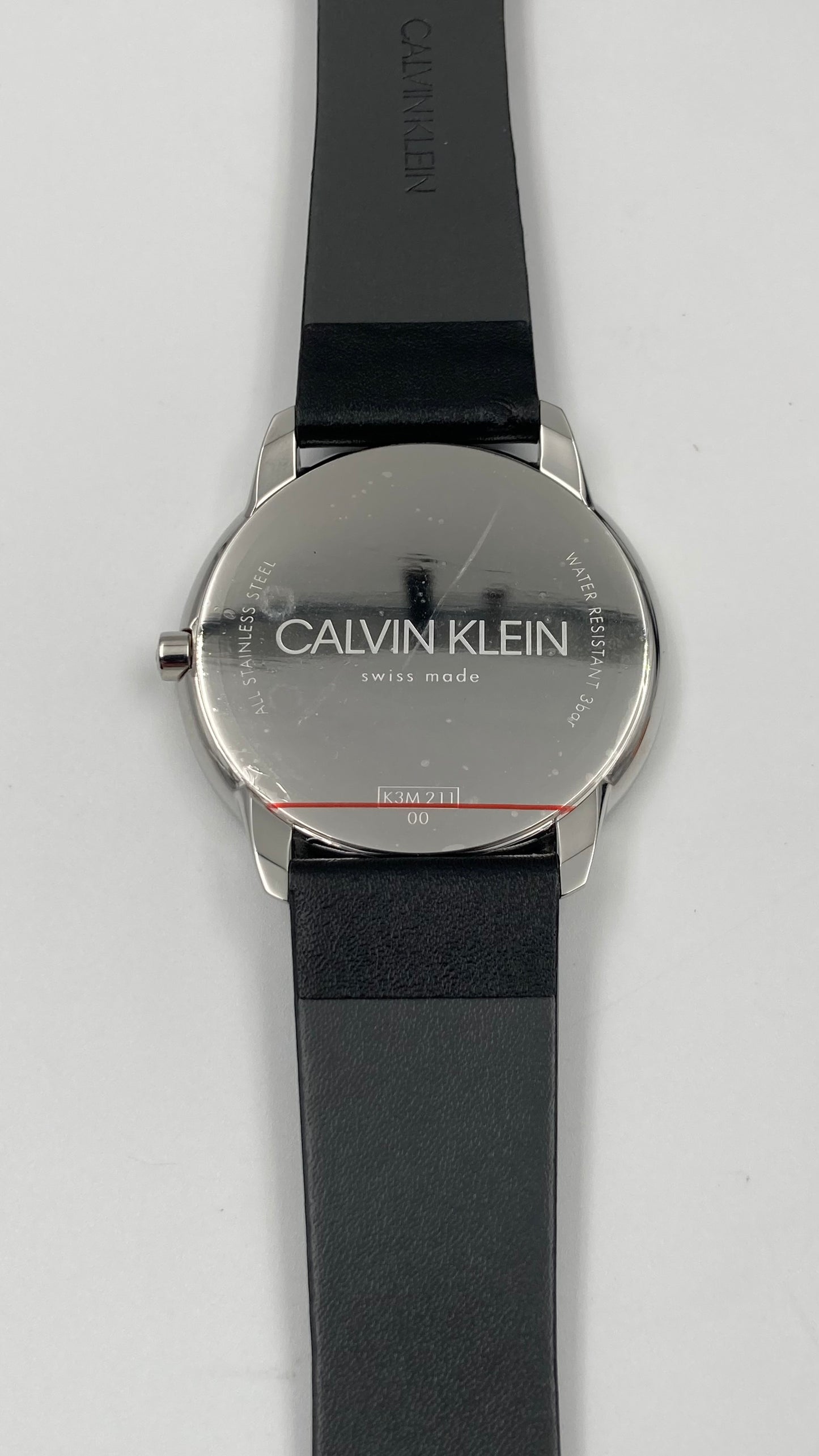 Neue, in der Schweiz hergestellte CALVIN KLEIN Minimal Unisex-Uhr mit silberfarbenem Zifferblatt