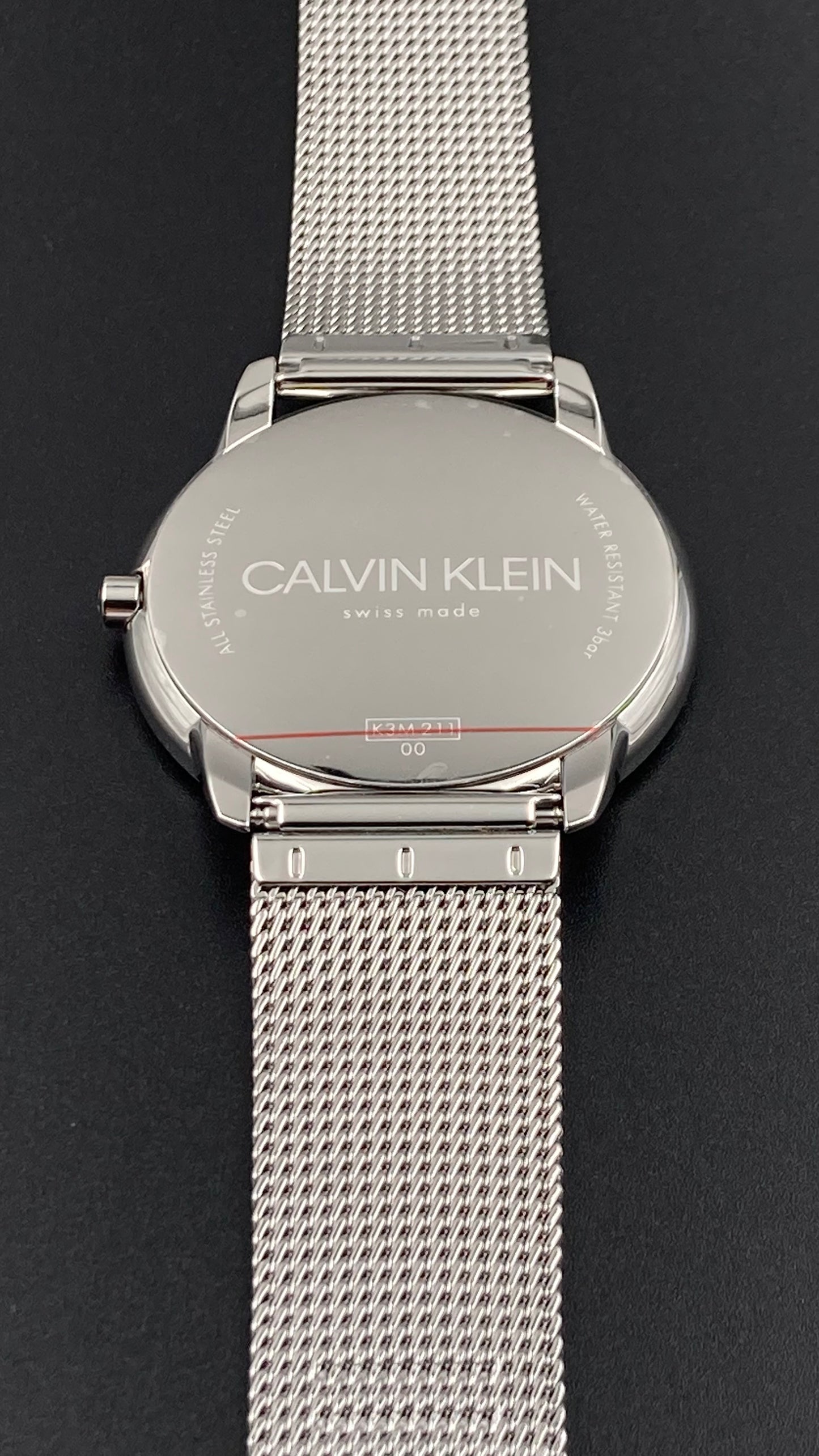 Neue, in der Schweiz hergestellte CALVIN KLEIN Minimal Quartz Herrenuhr mit silbernem Zifferblatt