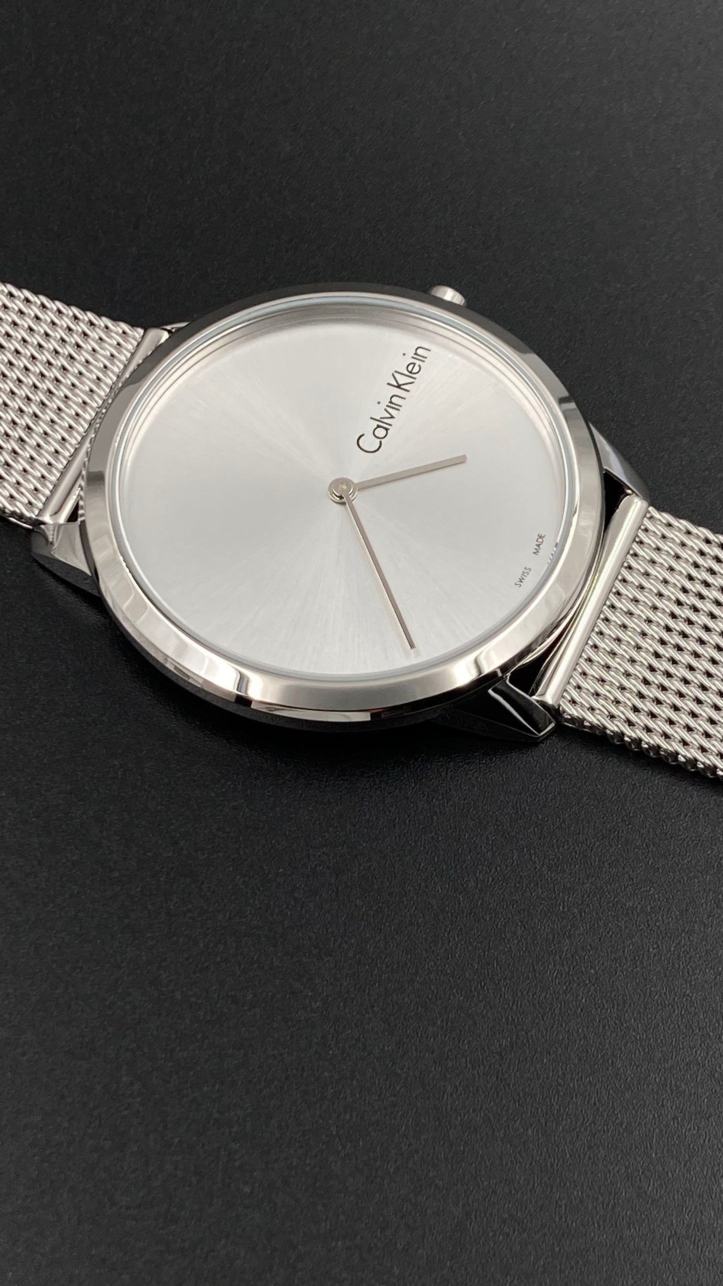 Neue, in der Schweiz hergestellte CALVIN KLEIN Minimal Quartz Herrenuhr mit silbernem Zifferblatt