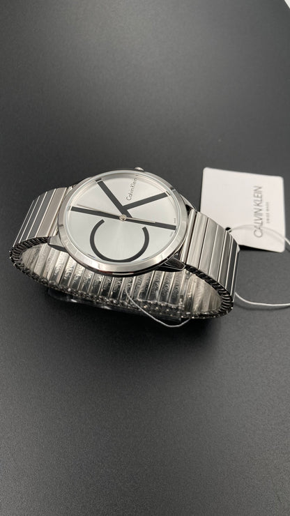 Neue, in der Schweiz hergestellte CALVIN KLEIN Herrenuhr aus Edelstahl mit silbernem Zifferblatt