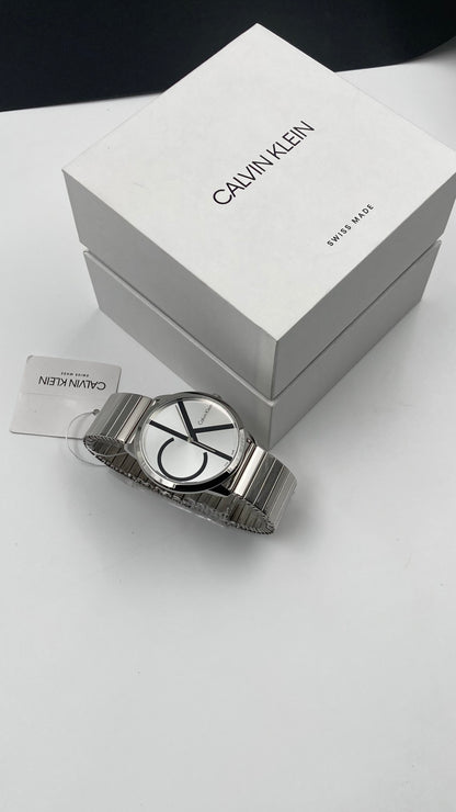 Neue, in der Schweiz hergestellte CALVIN KLEIN Herrenuhr aus Edelstahl mit silbernem Zifferblatt