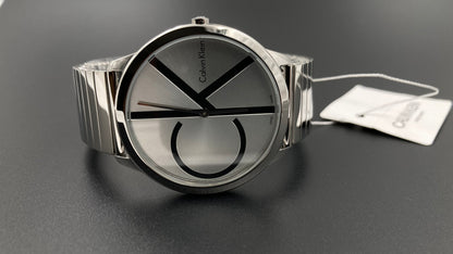 Neue, in der Schweiz hergestellte CALVIN KLEIN Herrenuhr aus Edelstahl mit silbernem Zifferblatt