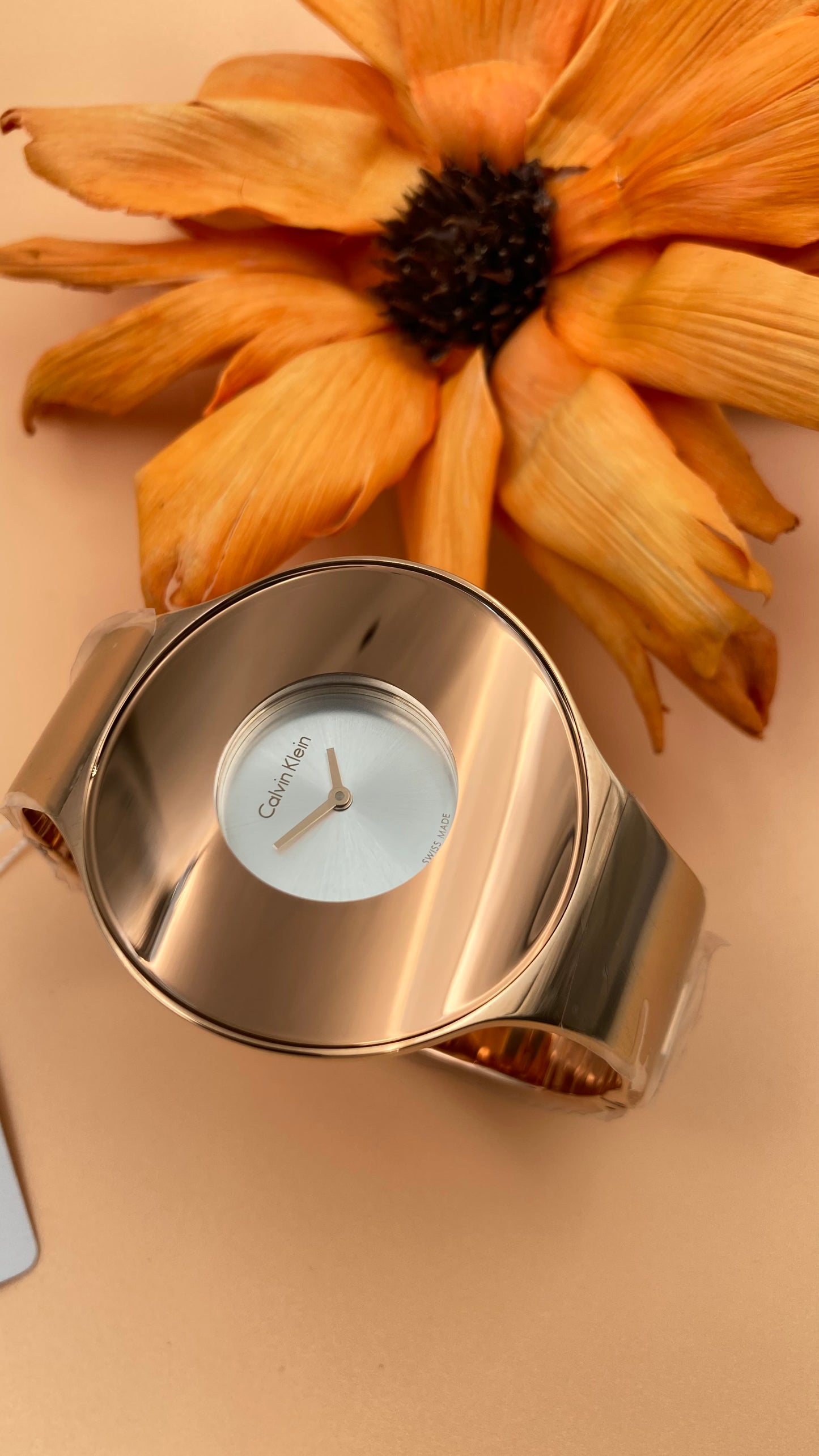 New Swiss Made CALVIN KLEIN Seamless Ladies Small Bangle Quartz Rose Gold Watch