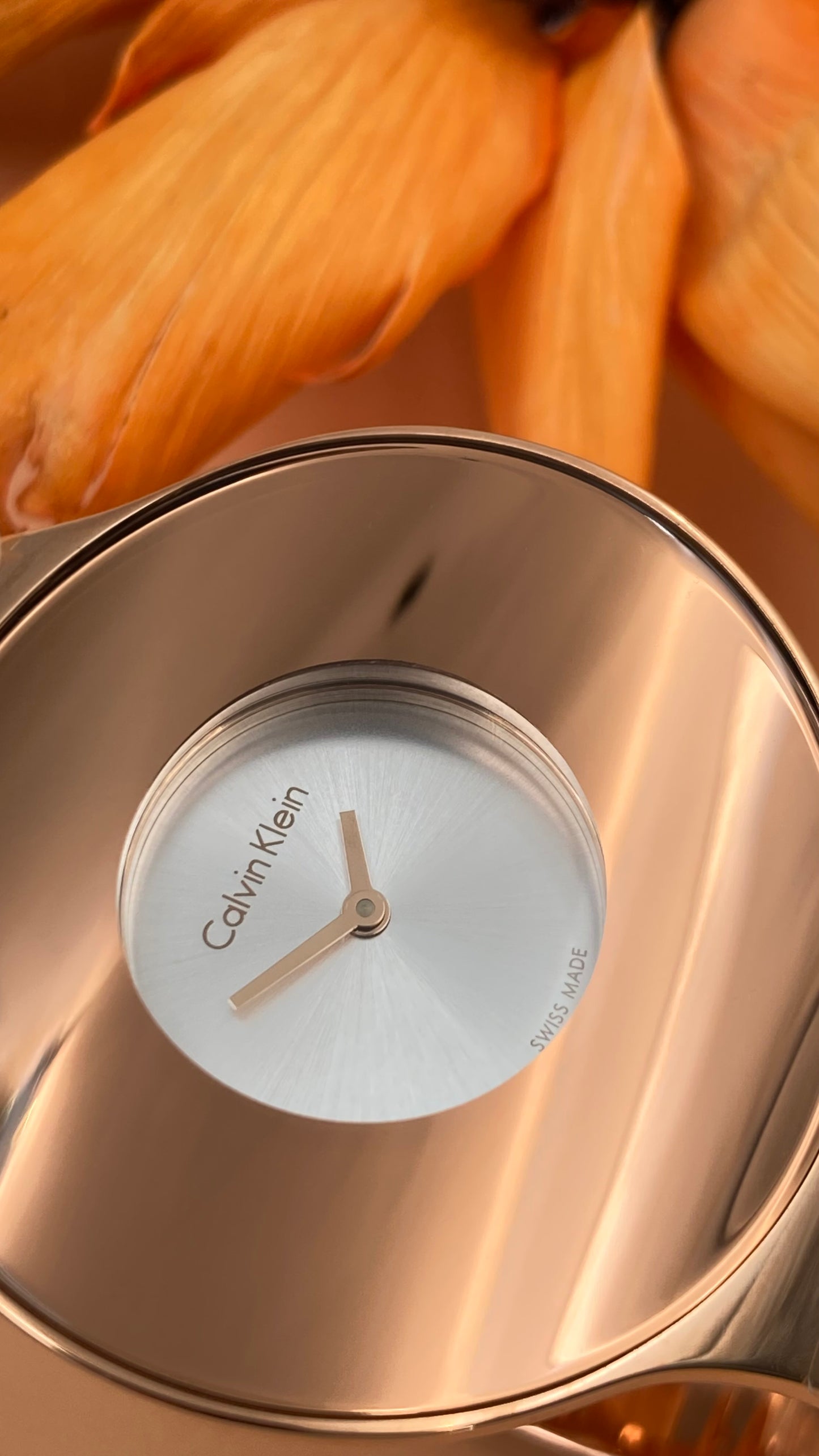 New Swiss Made CALVIN KLEIN Seamless Ladies Small Bangle Quartz Rose Gold Watch