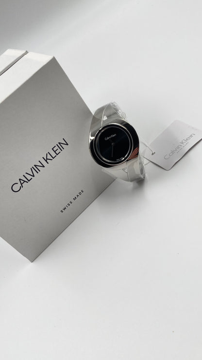 Neue, in der Schweiz hergestellte CALVIN KLEIN Sensual Damenuhr mit mittlerem Armreif und schwarzem Zifferblatt