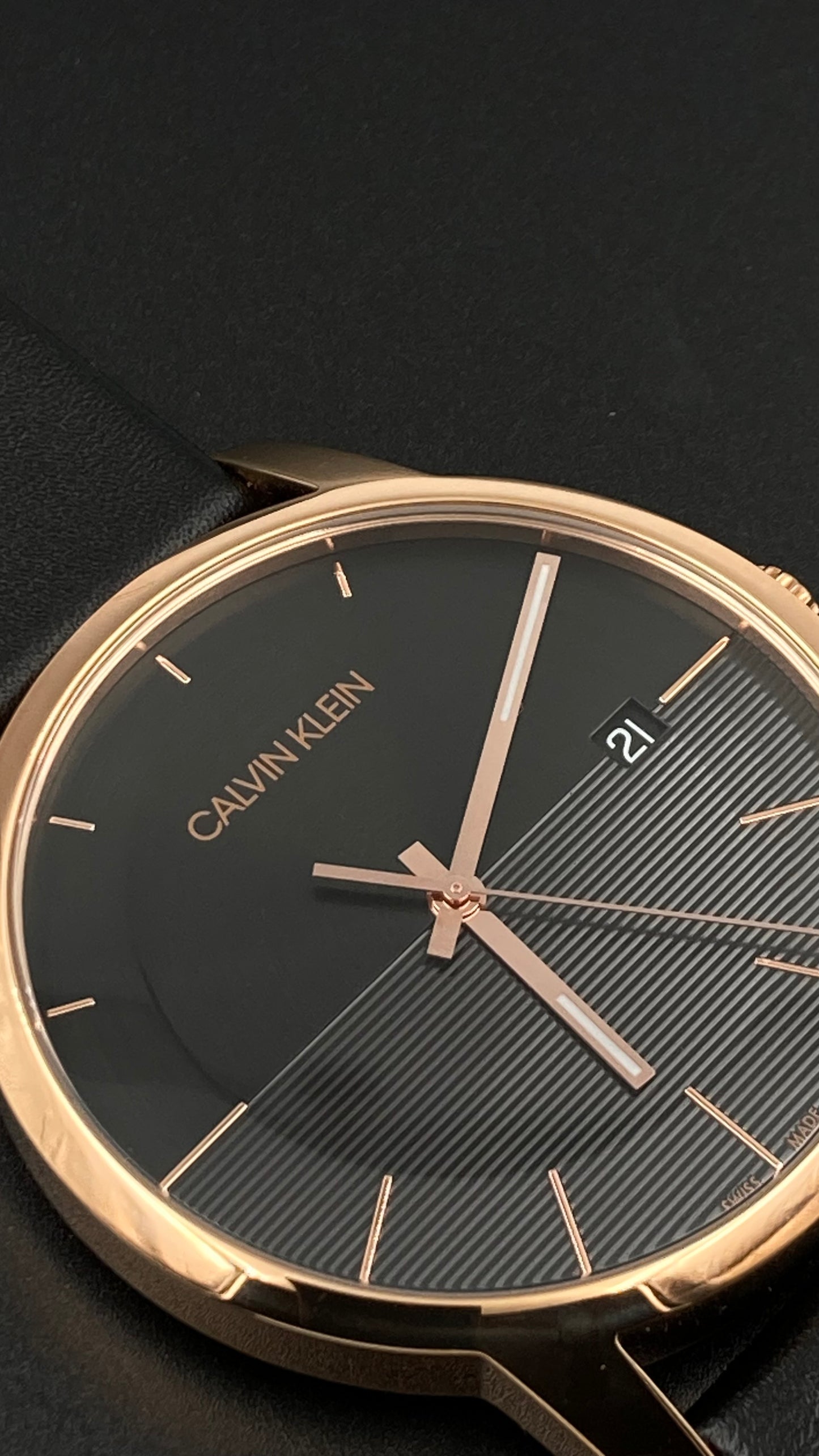 Neue, in der Schweiz hergestellte CALVIN KLEIN CITY-Uhr