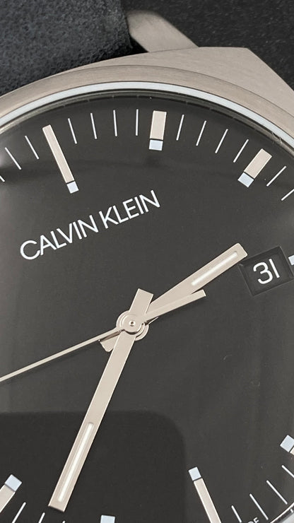 Neue, in der Schweiz hergestellte CALVIN KLEIN Fraternity Quarz-Herrenuhr mit schwarzem Zifferblatt