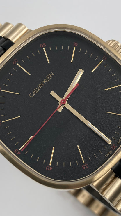 Neue, in der Schweiz hergestellte CALVIN KLEIN-Quarzuhr für Damen mit schwarzem Zifferblatt