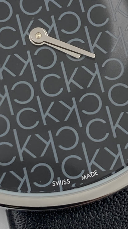 Neue, in der Schweiz hergestellte CALVIN KLEIN-Quarzuhr für Damen mit schwarzem Zifferblatt