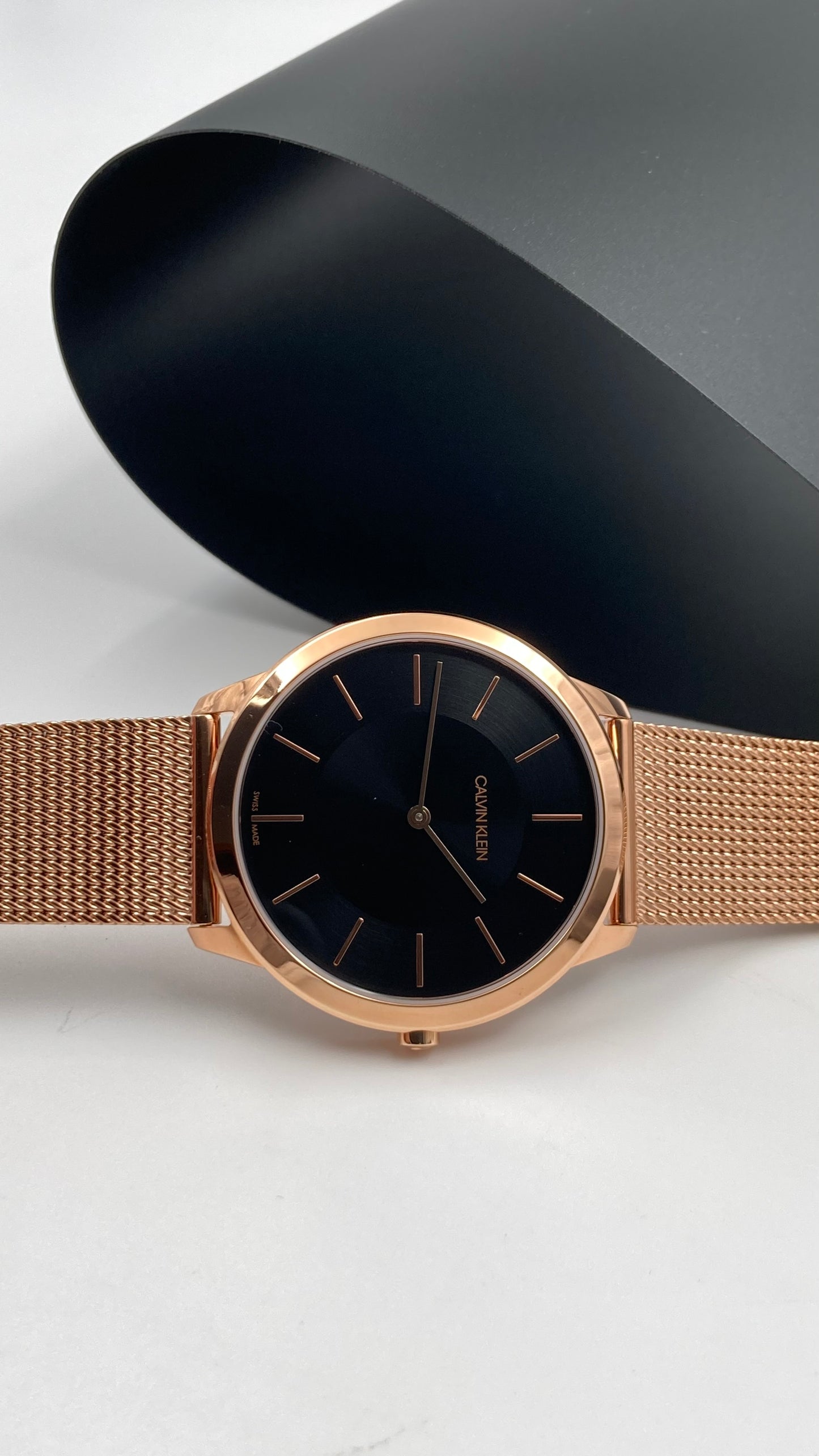 Neue, in der Schweiz hergestellte CALVIN KLEIN Minimal Quartz Herrenuhr mit schwarzem Zifferblatt