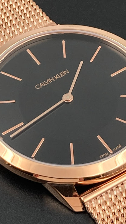 Neue, in der Schweiz hergestellte CALVIN KLEIN Minimal Quartz Herrenuhr mit schwarzem Zifferblatt