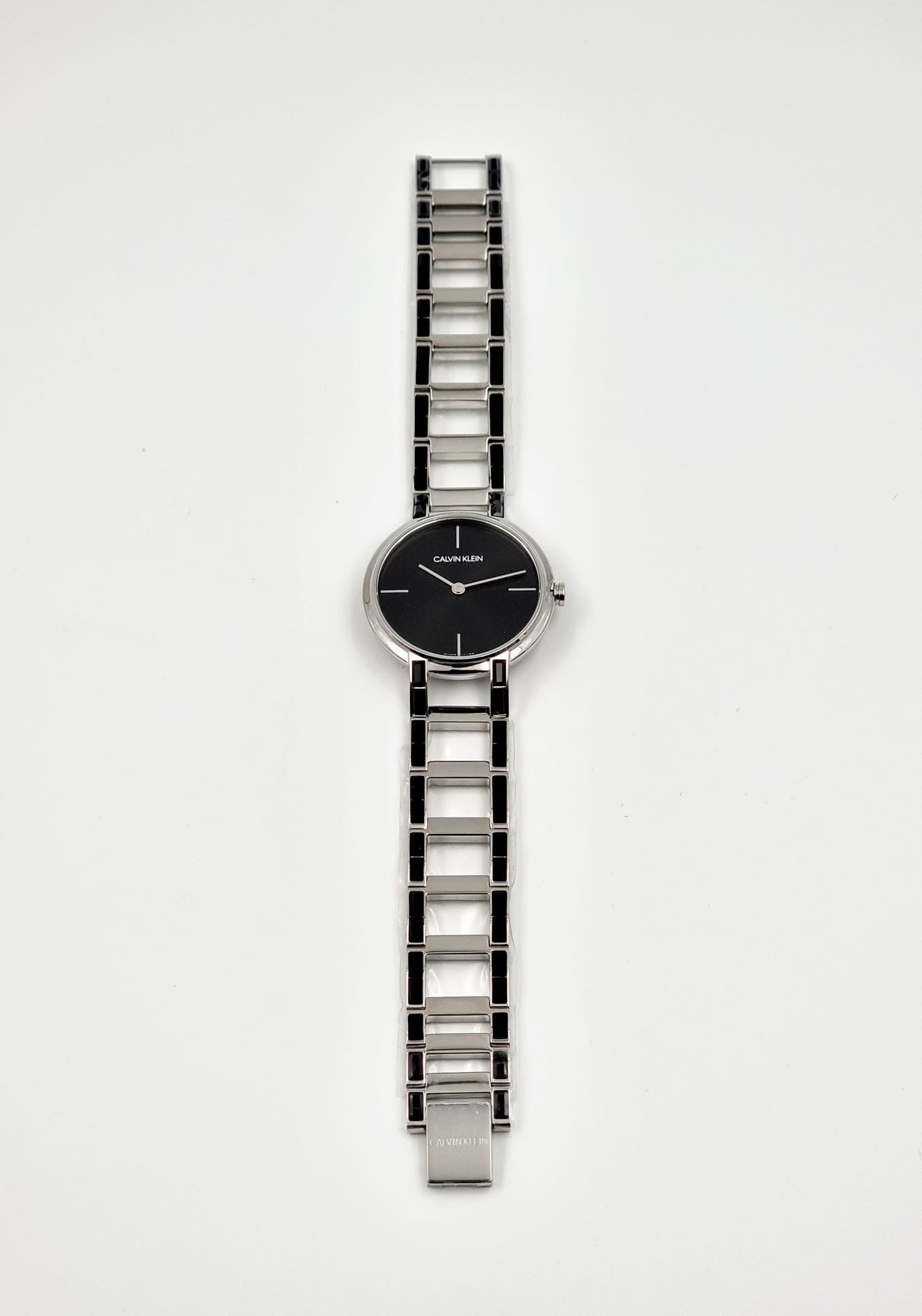Neue, in der Schweiz hergestellte CALVIN KLEIN „Cheers“ Quarzuhr mit schwarzem Zifferblatt