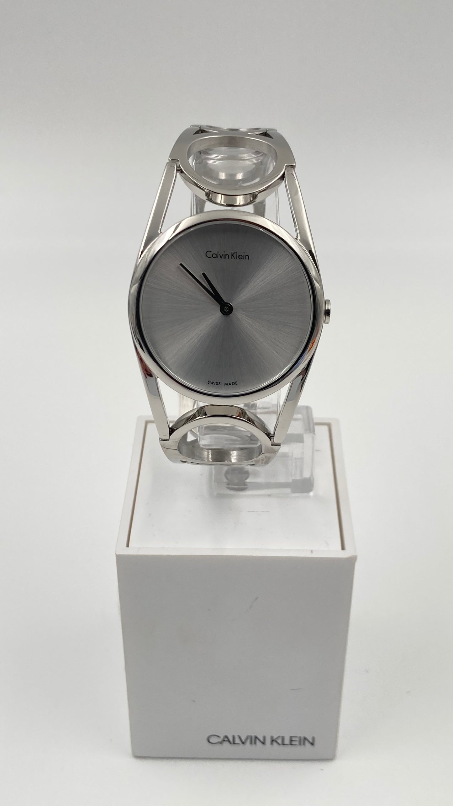 New Swiss Made CALVIN KLEIN Round Silver Dial Medium Ladies Quartz Watch