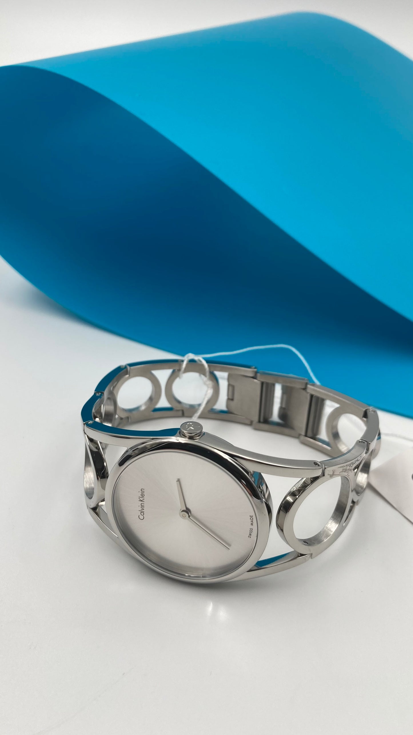 New Swiss Made CALVIN KLEIN Round Silver Dial Medium Ladies Quartz Watch