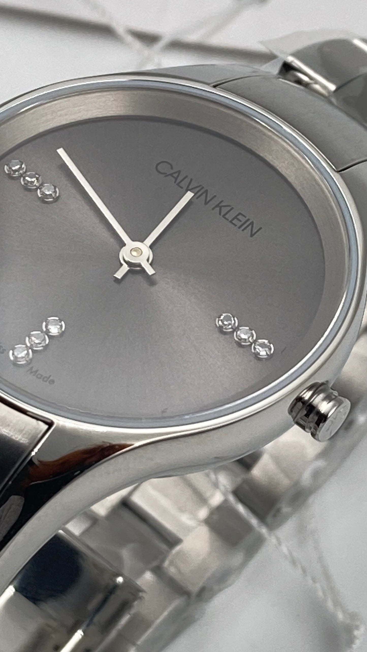 New Swiss Made CALVIN KLEIN Simplicity Quartz Silver Dial Ladies Watch